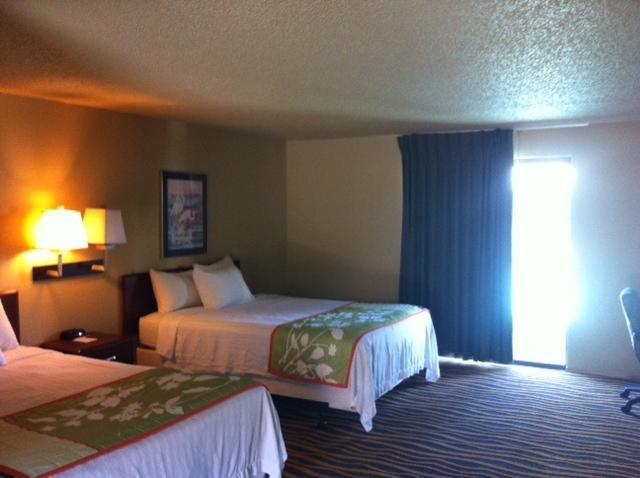 South Tacoma Suites Rom bilde