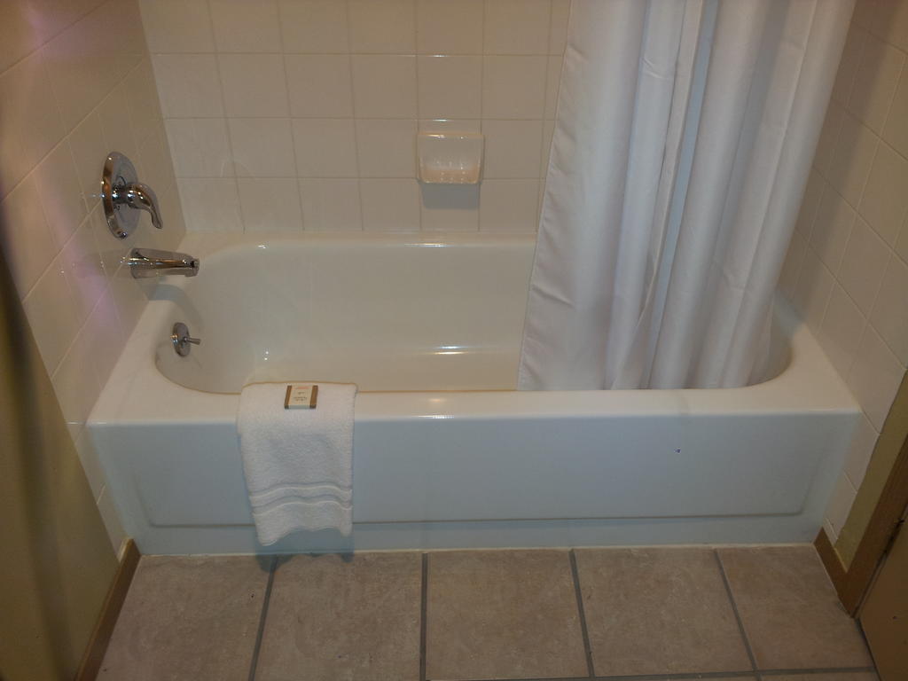 South Tacoma Suites Rom bilde